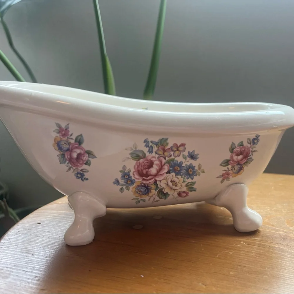 vintage VB Athena California Pottery claw foot bathtub soap dish